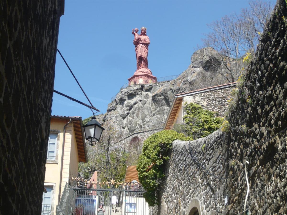 Le Petit St Clair Apartment Le Puy-en-Velay Exterior photo